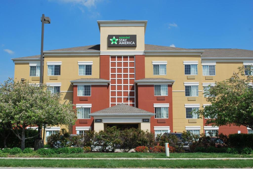 Extended Stay America Suites - St Louis - Westport - Central Main image 1